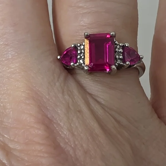 Zales Gorgeous Genuine Ruby Trilogy Ring - Picture 5 of 7